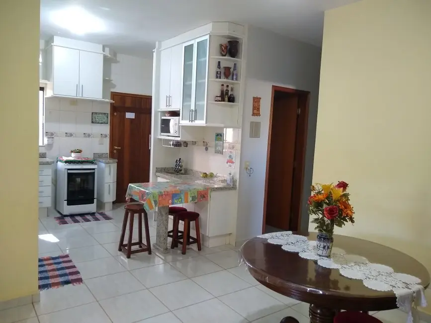 Casa com 3 quartos à venda, 150m2 em Jacarezinho - PR - imagem 8 Foto 8 de Casa com 3 quartos à venda, 150m2 em Jacarezinho - PR