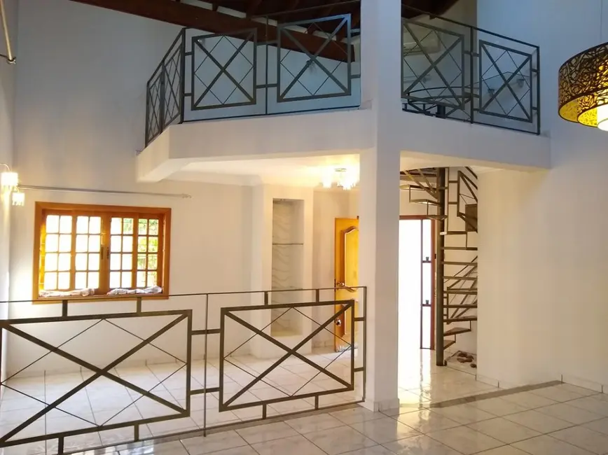 Casa com 5 quartos à venda, 200m2 em Jacarezinho - PR - imagem 7 Foto 7 de Casa com 5 quartos à venda, 200m2 em Jacarezinho - PR