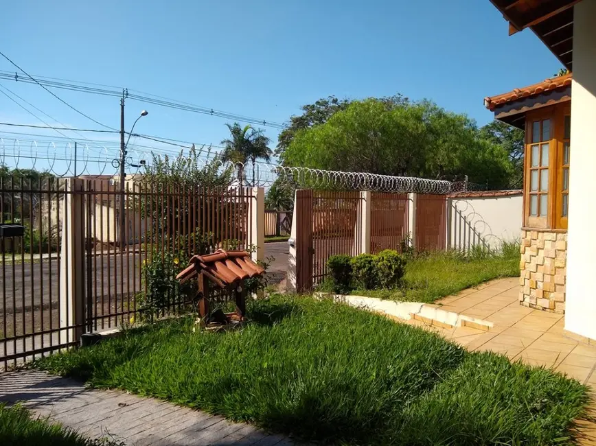 Casa com 5 quartos à venda, 200m2 em Jacarezinho - PR - imagem 4 Foto 4 de Casa com 5 quartos à venda, 200m2 em Jacarezinho - PR