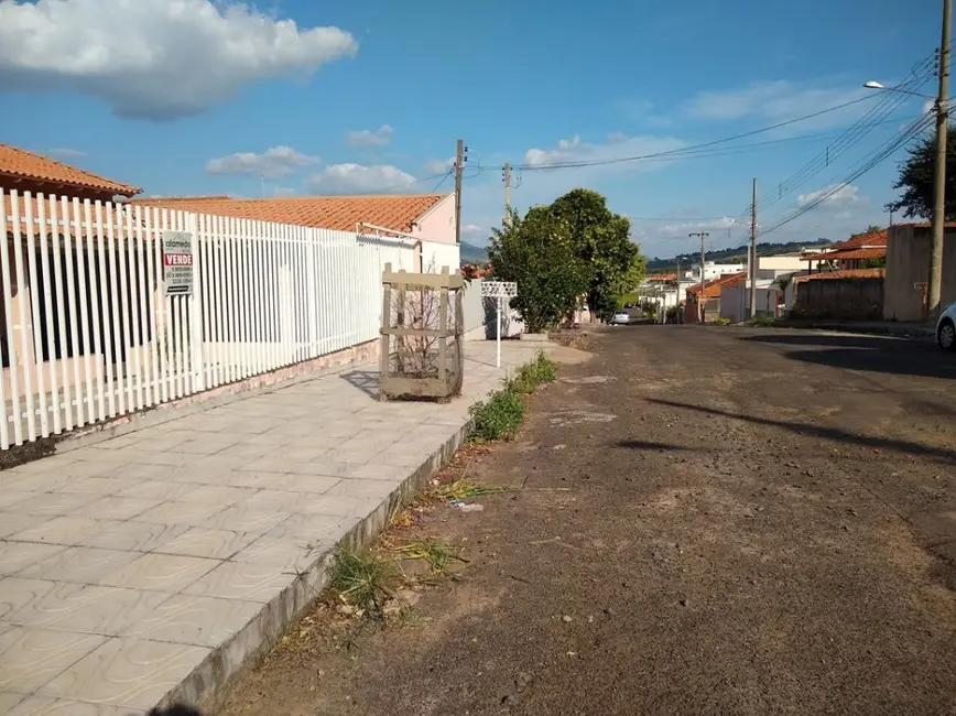 Casa com 3 quartos à venda, 150m2 em Jacarezinho - PR - imagem 4 Foto 4 de Casa com 3 quartos à venda, 150m2 em Jacarezinho - PR