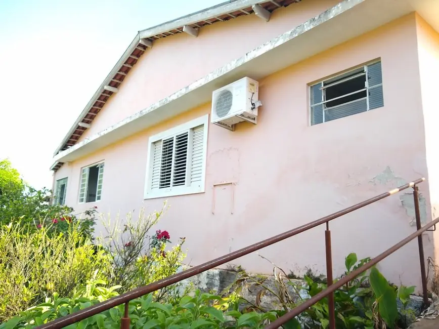 Casa com 3 quartos à venda, 150m2 em Jacarezinho - PR - imagem 8 Foto 8 de Casa com 3 quartos à venda, 150m2 em Jacarezinho - PR