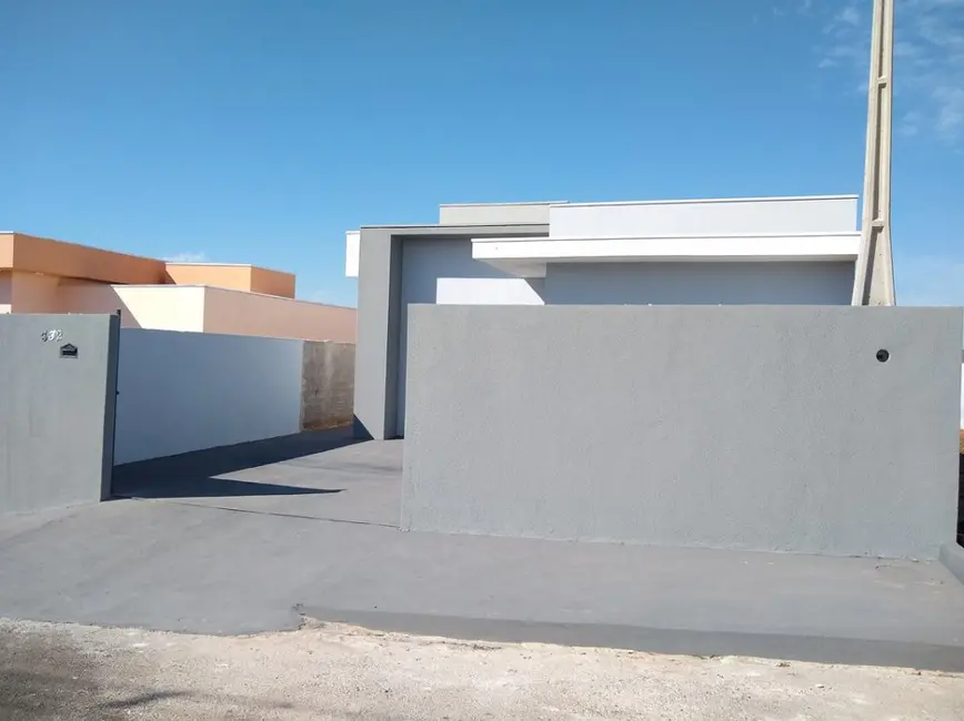 Casa com 2 quartos à venda, 70m2 em Jacarezinho - PR - imagem 3 Foto 3 de Casa com 2 quartos à venda, 70m2 em Jacarezinho - PR