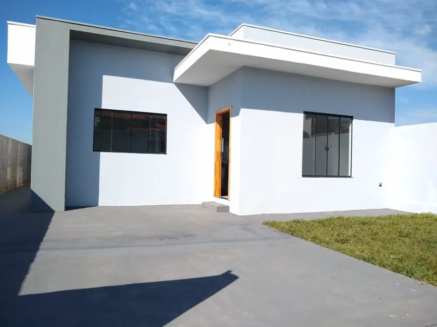 Foto 1 de Casa com 2 quartos à venda, 70m2 em Jacarezinho - PR