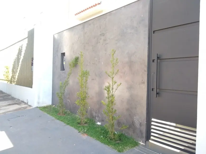 Casa com 3 quartos à venda, 98m2 em Jacarezinho - PR - imagem 3 Foto 3 de Casa com 3 quartos à venda, 98m2 em Jacarezinho - PR