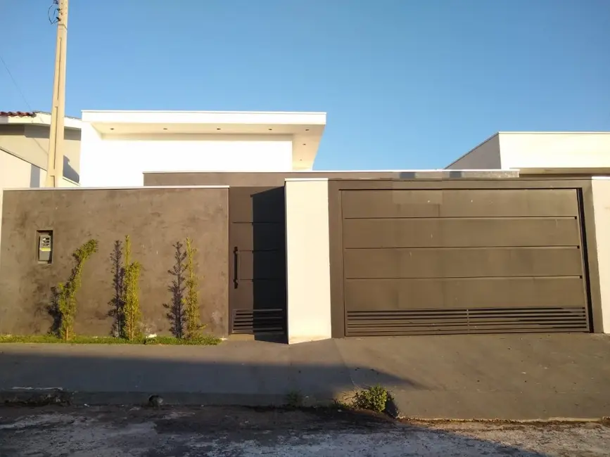 Casa com 3 quartos à venda, 98m2 em Jacarezinho - PR - imagem 1 Foto 1 de Casa com 3 quartos à venda, 98m2 em Jacarezinho - PR