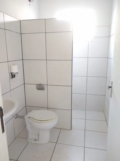 Foto 8 de Casa com 2 quartos para alugar, 70m2 em Jacarezinho - PR