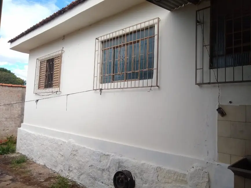 Casa com 3 quartos à venda, 101m2 em Jacarezinho - PR - imagem 5 Foto 5 de Casa com 3 quartos à venda, 101m2 em Jacarezinho - PR