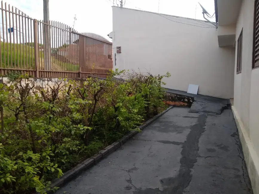Casa com 3 quartos à venda, 101m2 em Jacarezinho - PR - imagem 9 Foto 9 de Casa com 3 quartos à venda, 101m2 em Jacarezinho - PR