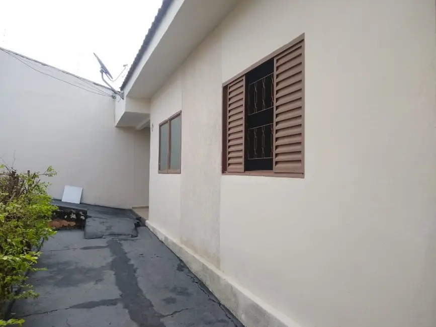 Casa com 3 quartos à venda, 101m2 em Jacarezinho - PR - imagem 4 Foto 4 de Casa com 3 quartos à venda, 101m2 em Jacarezinho - PR