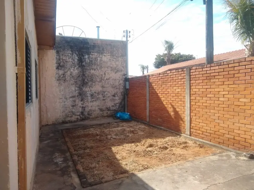 Casa com 3 quartos à venda, 55m2 em Jacarezinho - PR - imagem 6 Foto 6 de Casa com 3 quartos à venda, 55m2 em Jacarezinho - PR