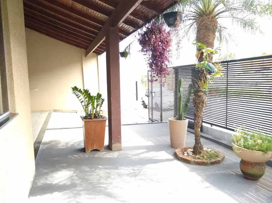 Casa com 3 quartos à venda, 80m2 em Jacarezinho - PR - imagem 9 Foto 9 de Casa com 3 quartos à venda, 80m2 em Jacarezinho - PR