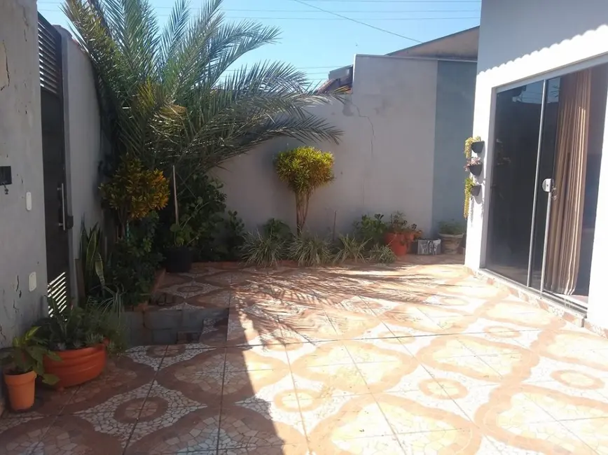 Casa com 2 quartos à venda, 53m2 em Jacarezinho - PR - imagem 4 Foto 4 de Casa com 2 quartos à venda, 53m2 em Jacarezinho - PR