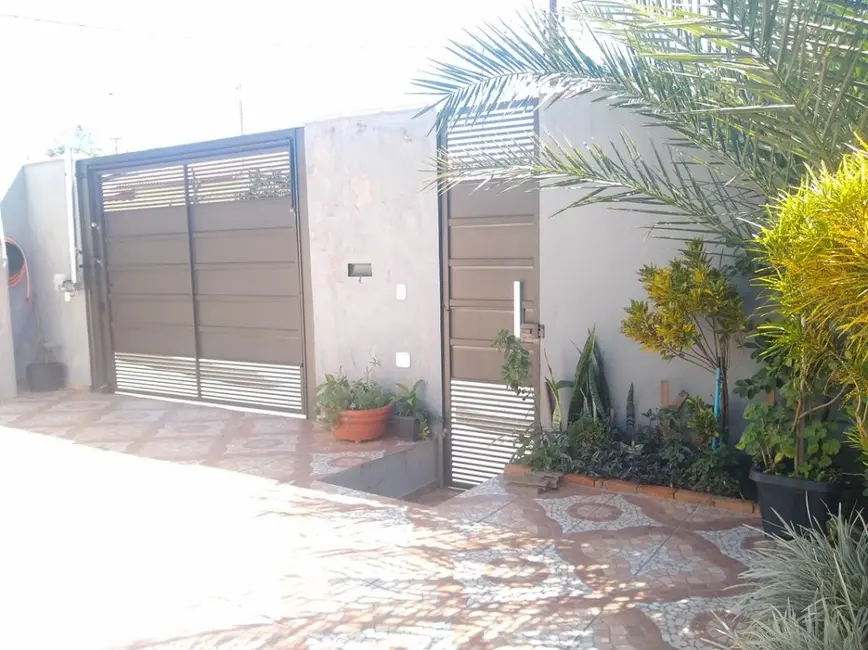 Casa com 2 quartos à venda, 53m2 em Jacarezinho - PR - imagem 8 Foto 8 de Casa com 2 quartos à venda, 53m2 em Jacarezinho - PR