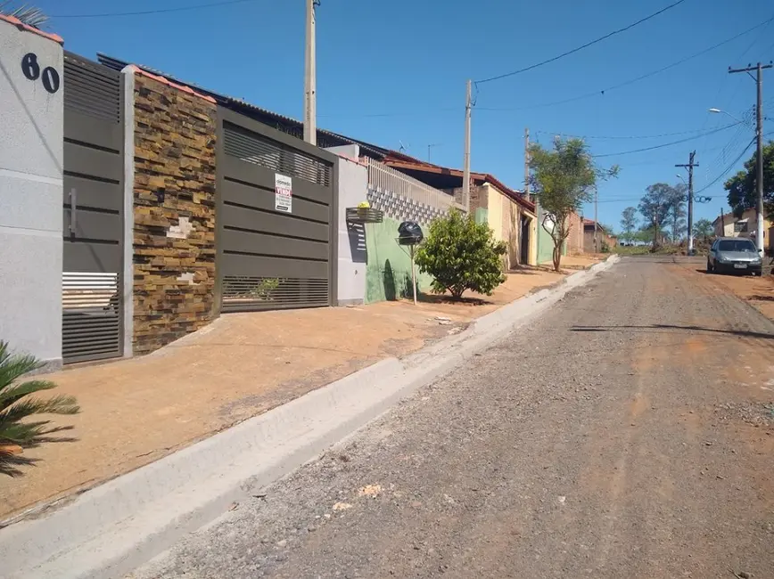 Casa com 2 quartos à venda, 53m2 em Jacarezinho - PR - imagem 3 Foto 3 de Casa com 2 quartos à venda, 53m2 em Jacarezinho - PR