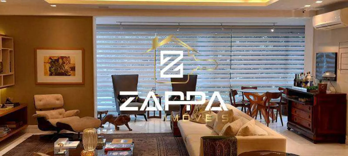 Foto 2 de Apartamento com 4 quartos à venda, 220m2 em Rio De Janeiro - RJ