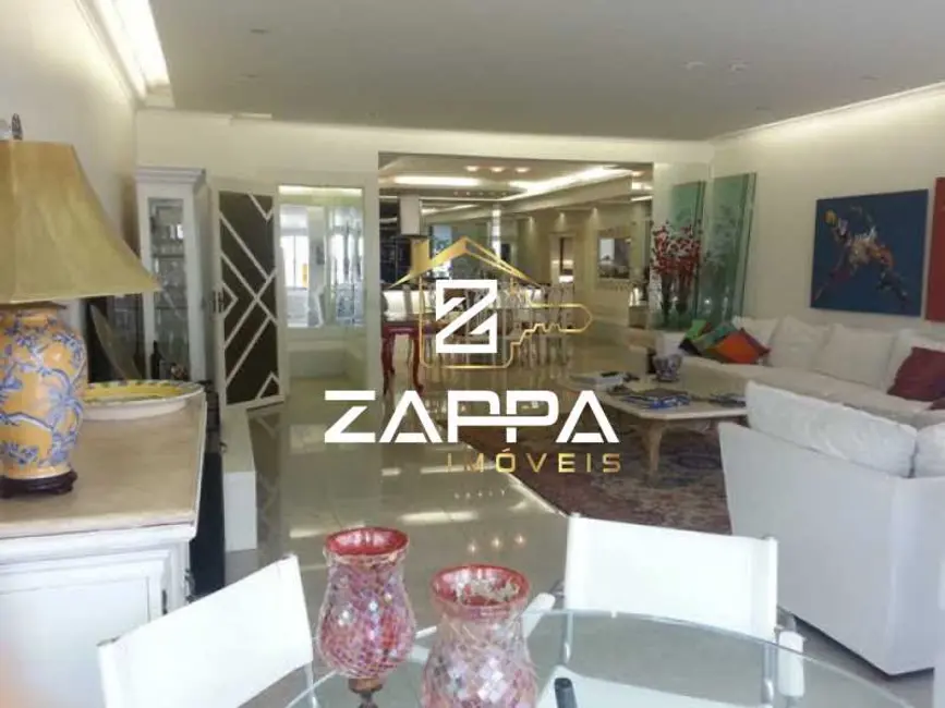 Foto 3 de Apartamento com 4 quartos à venda, 220m2 em Rio De Janeiro - RJ