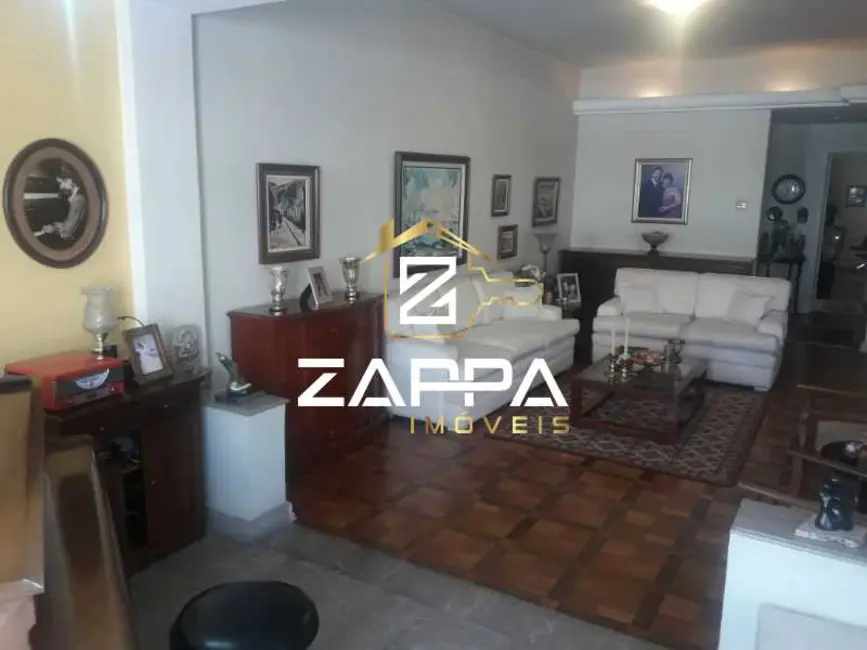 Apartamento com 5 quartos à venda, 220m2 em Rio De Janeiro - RJ - imagem 3 Foto 3 de Apartamento com 5 quartos à venda, 220m2 em Rio De Janeiro - RJ