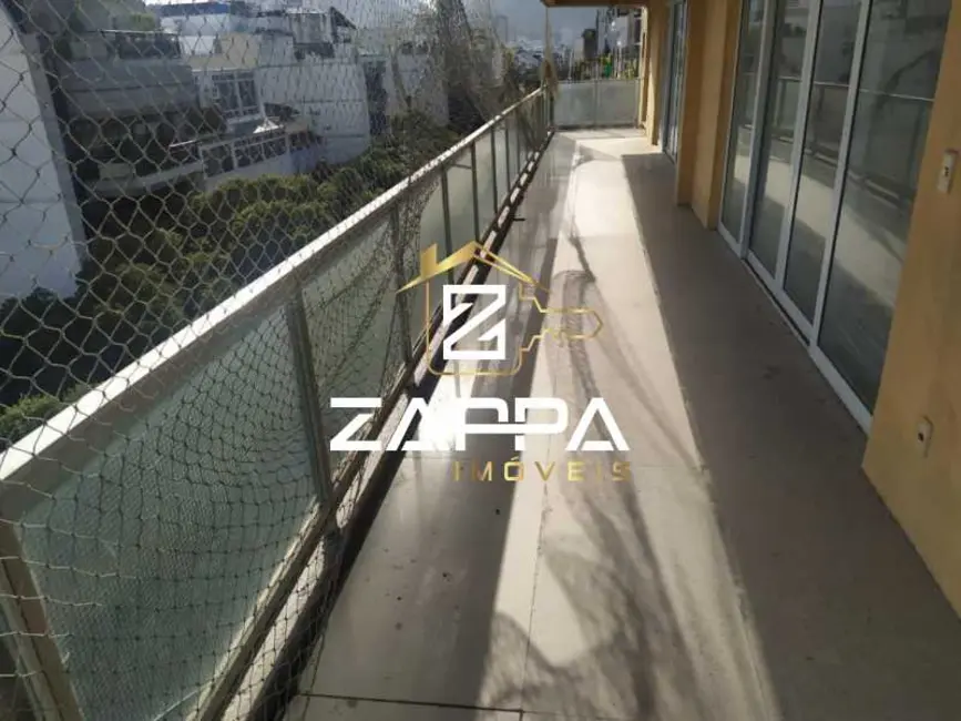 Cobertura com 5 quartos à venda, 458m2 em Rio De Janeiro - RJ - imagem 4 Foto 4 de Cobertura com 5 quartos à venda, 458m2 em Rio De Janeiro - RJ