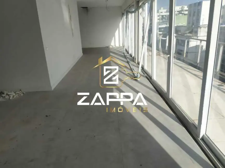 Cobertura com 5 quartos à venda, 458m2 em Rio De Janeiro - RJ - imagem 9 Foto 9 de Cobertura com 5 quartos à venda, 458m2 em Rio De Janeiro - RJ