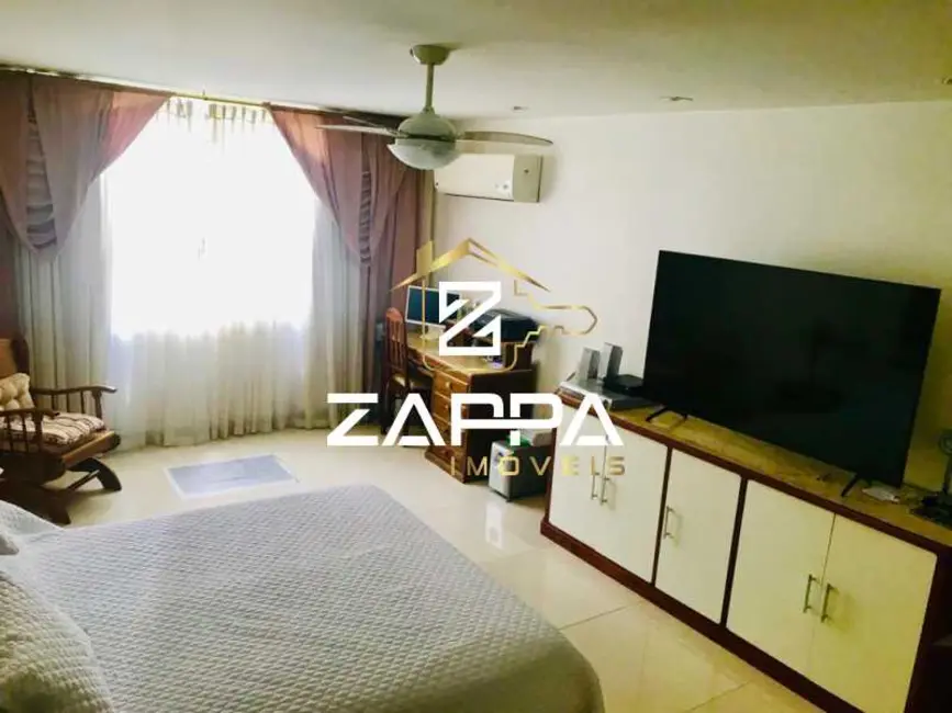 Apartamento com 3 quartos à venda, 280m2 em Rio De Janeiro - RJ - imagem 9 Foto 9 de Apartamento com 3 quartos à venda, 280m2 em Rio De Janeiro - RJ