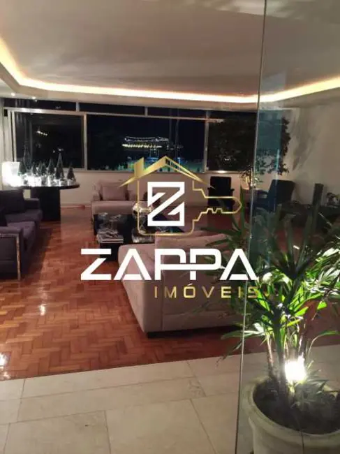 Foto 4 de Apartamento com 3 quartos à venda, 220m2 em Rio De Janeiro - RJ