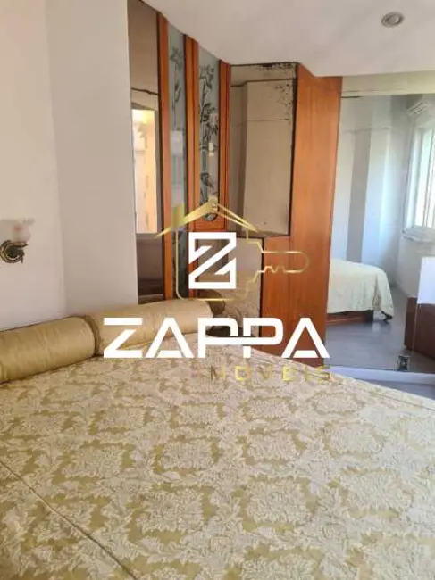 Apartamento com 4 quartos à venda e para alugar, 240m2 em Rio De Janeiro - RJ - imagem 8 Foto 8 de Apartamento com 4 quartos à venda e para alugar, 240m2 em Rio De Janeiro - RJ