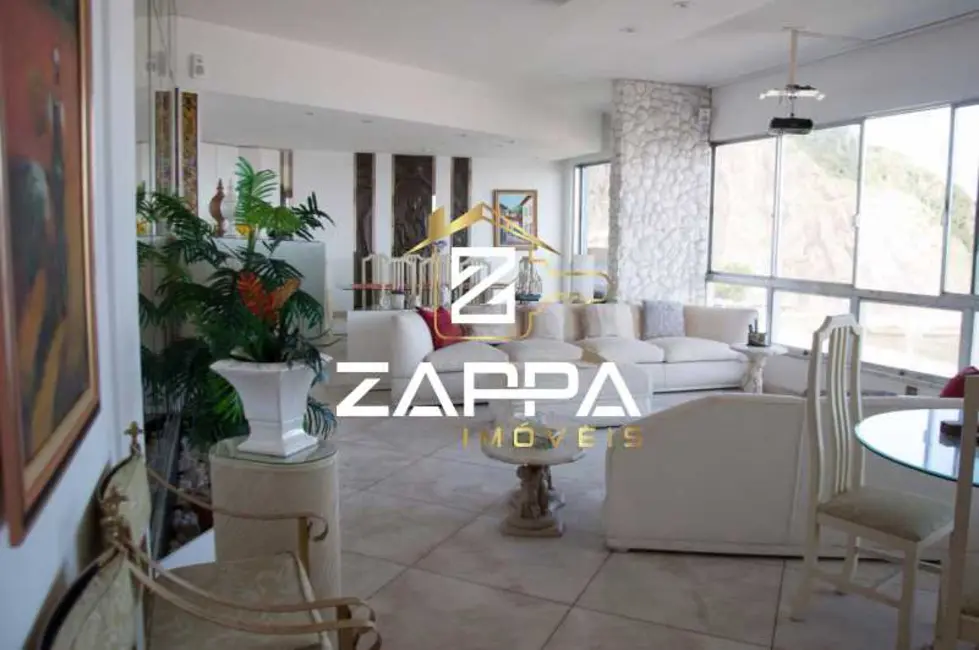 Apartamento com 4 quartos à venda e para alugar, 240m2 em Rio De Janeiro - RJ - imagem 1 Foto 1 de Apartamento com 4 quartos à venda e para alugar, 240m2 em Rio De Janeiro - RJ