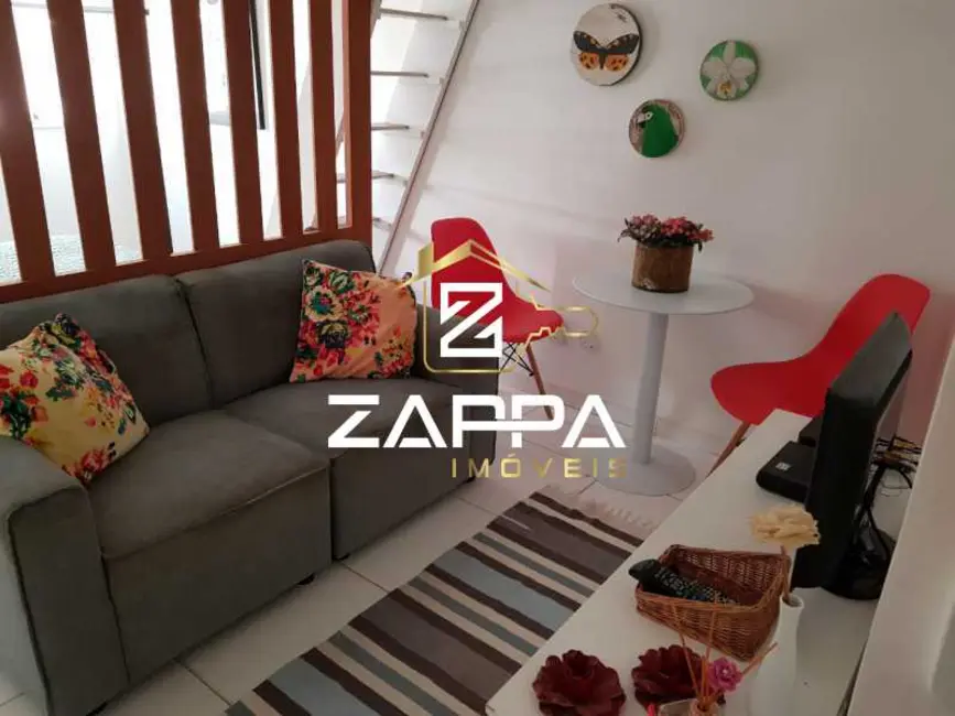 Kitnet com 1 quarto à venda, 30m2 em Rio De Janeiro - RJ - imagem 2 Foto 2 de Kitnet com 1 quarto à venda, 30m2 em Rio De Janeiro - RJ