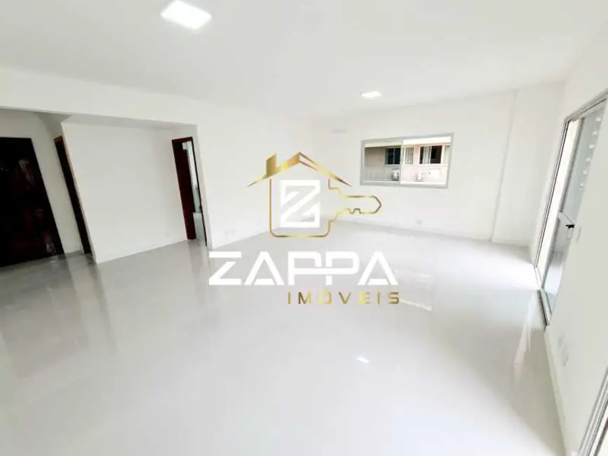 Apartamento com 4 quartos à venda, 185m2 em Rio De Janeiro - RJ - imagem 5 Foto 5 de Apartamento com 4 quartos à venda, 185m2 em Rio De Janeiro - RJ