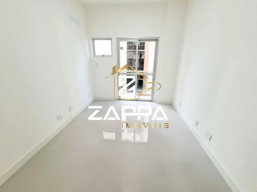 Apartamento com 4 quartos à venda, 185m2 em Rio De Janeiro - RJ - imagem 6 Foto 6 de Apartamento com 4 quartos à venda, 185m2 em Rio De Janeiro - RJ