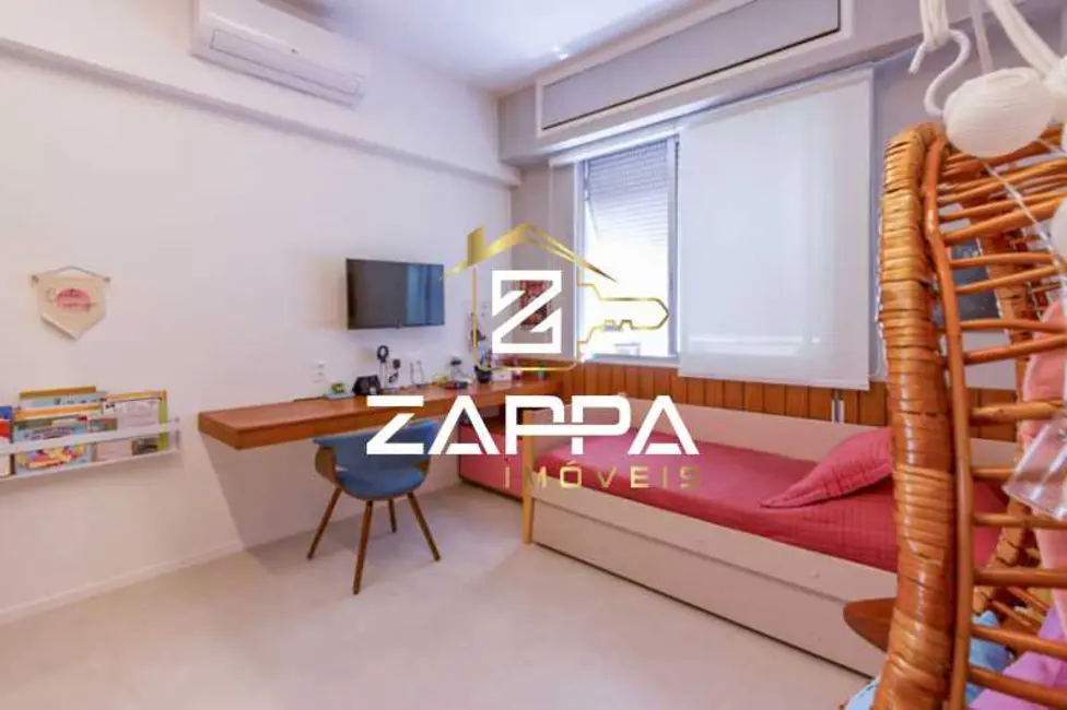 Apartamento com 3 quartos à venda, 180m2 em Rio De Janeiro - RJ - imagem 9 Foto 9 de Apartamento com 3 quartos à venda, 180m2 em Rio De Janeiro - RJ