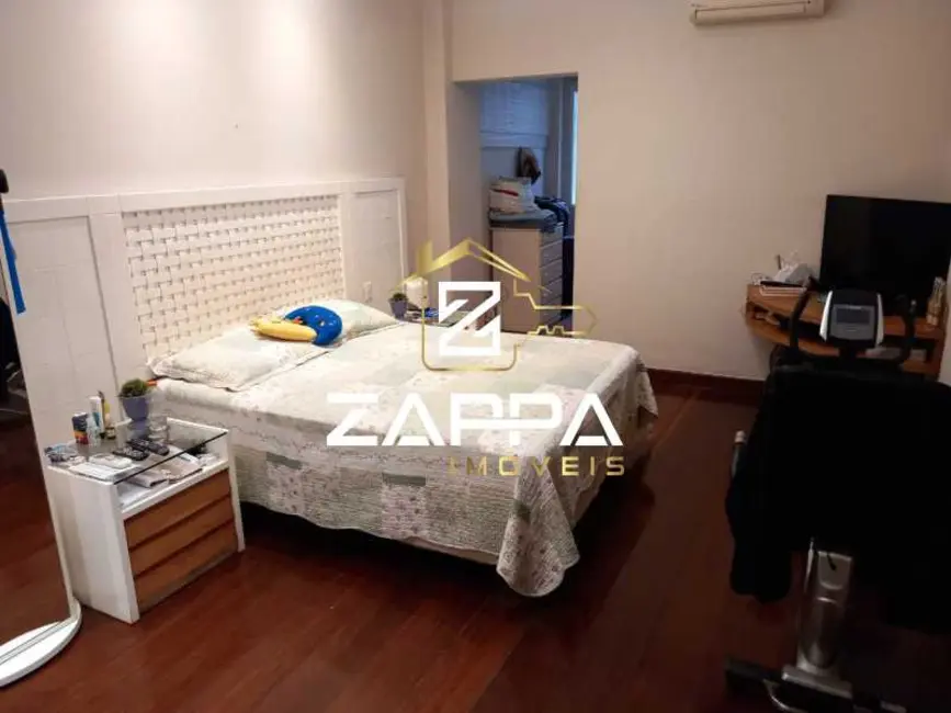 Apartamento com 4 quartos à venda, 215m2 em Rio De Janeiro - RJ - imagem 7 Foto 7 de Apartamento com 4 quartos à venda, 215m2 em Rio De Janeiro - RJ