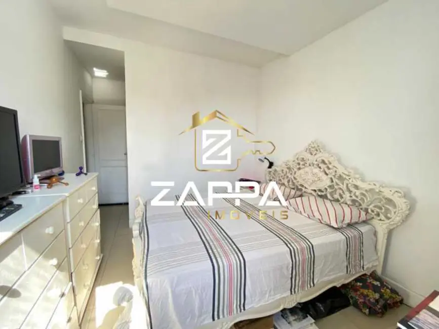 Foto 9 de Apartamento com 4 quartos à venda, 180m2 em Rio De Janeiro - RJ