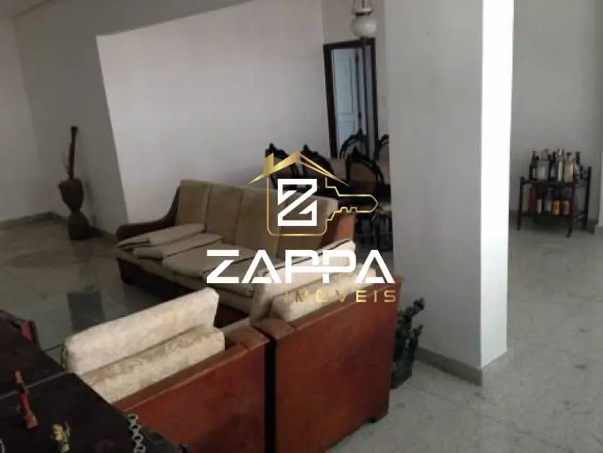 Apartamento com 4 quartos à venda, 200m2 em Rio De Janeiro - RJ - imagem 5 Foto 5 de Apartamento com 4 quartos à venda, 200m2 em Rio De Janeiro - RJ