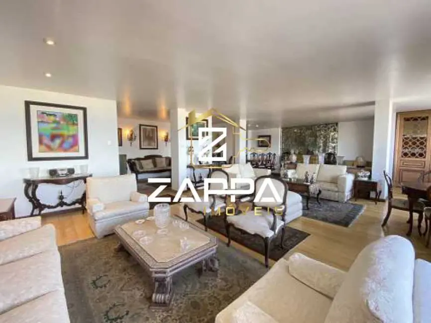 Apartamento com 4 quartos à venda, 265m2 em Rio De Janeiro - RJ - imagem 8 Foto 8 de Apartamento com 4 quartos à venda, 265m2 em Rio De Janeiro - RJ