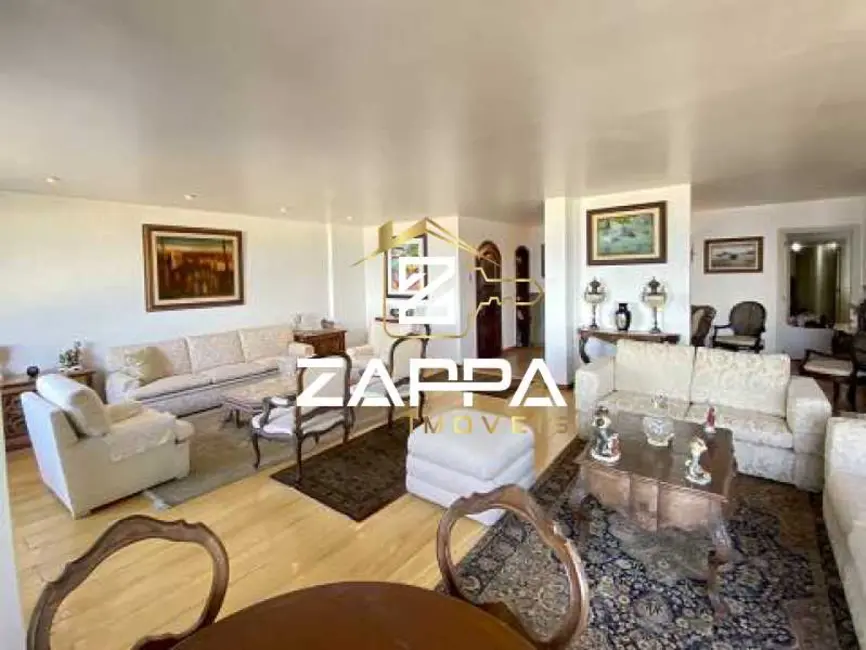 Apartamento com 4 quartos à venda, 265m2 em Rio De Janeiro - RJ - imagem 7 Foto 7 de Apartamento com 4 quartos à venda, 265m2 em Rio De Janeiro - RJ