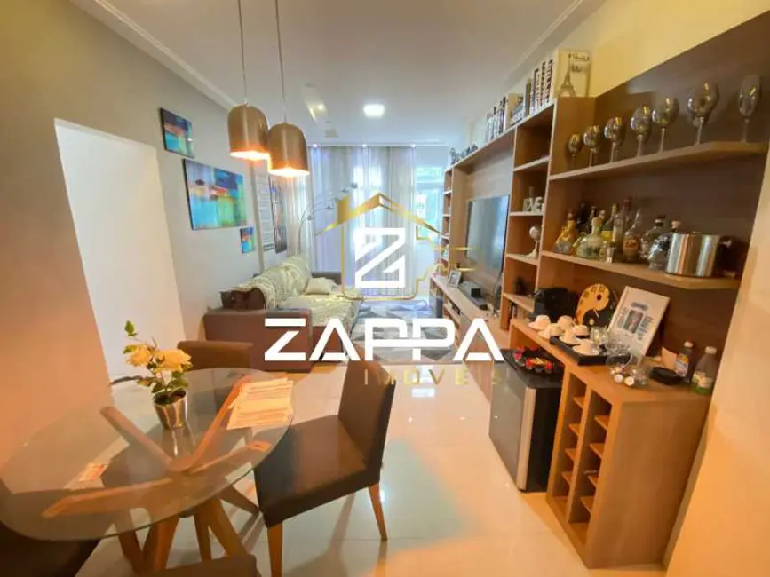 Foto 2 de Apartamento com 2 quartos à venda, 70m2 em Rio De Janeiro - RJ