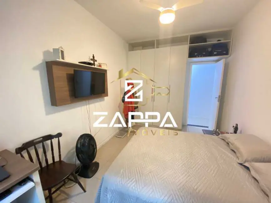 Apartamento com 3 quartos à venda, 133m2 em Rio De Janeiro - RJ - imagem 9 Foto 9 de Apartamento com 3 quartos à venda, 133m2 em Rio De Janeiro - RJ