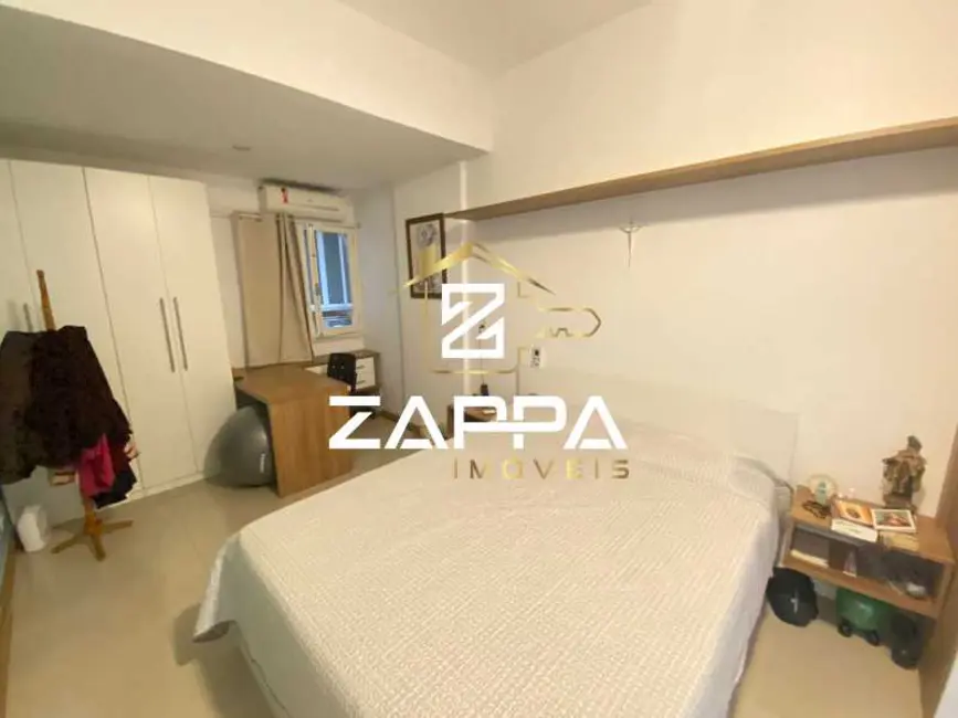 Apartamento com 3 quartos à venda, 133m2 em Rio De Janeiro - RJ - imagem 8 Foto 8 de Apartamento com 3 quartos à venda, 133m2 em Rio De Janeiro - RJ