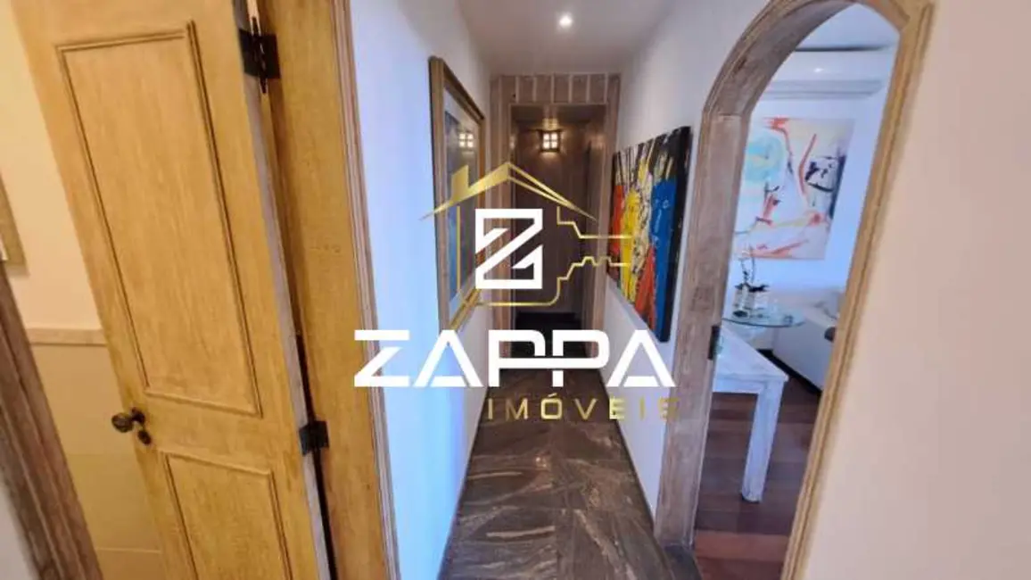 Apartamento com 3 quartos à venda, 250m2 em Rio De Janeiro - RJ - imagem 8 Foto 8 de Apartamento com 3 quartos à venda, 250m2 em Rio De Janeiro - RJ