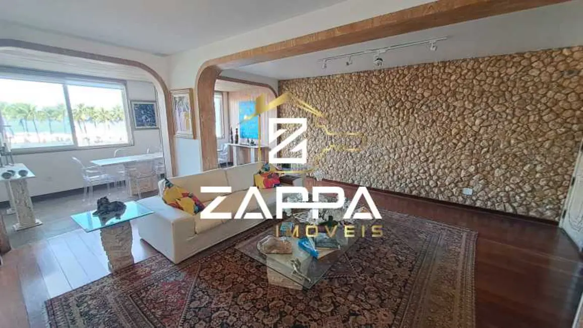 Apartamento com 3 quartos à venda, 250m2 em Rio De Janeiro - RJ - imagem 4 Foto 4 de Apartamento com 3 quartos à venda, 250m2 em Rio De Janeiro - RJ