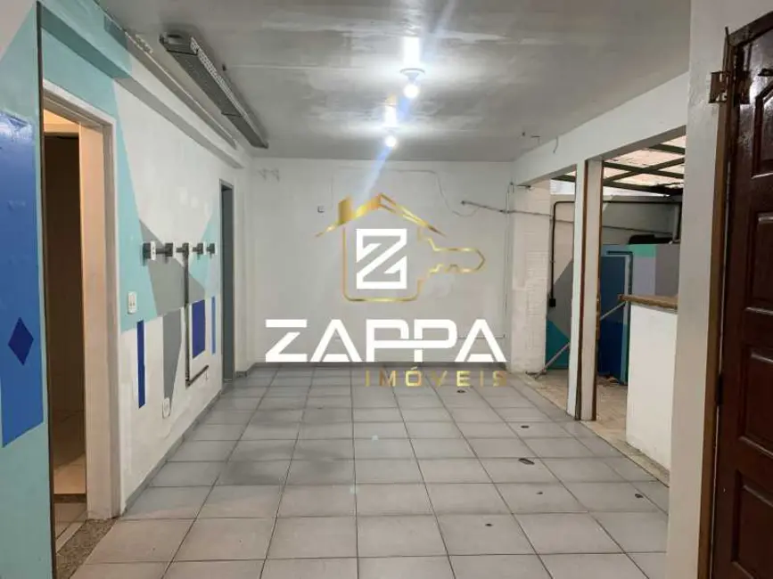 Prédio Inteiro com 12 quartos para alugar, 352m2 em Rio De Janeiro - RJ - imagem 3 Foto 3 de Prédio Inteiro com 12 quartos para alugar, 352m2 em Rio De Janeiro - RJ