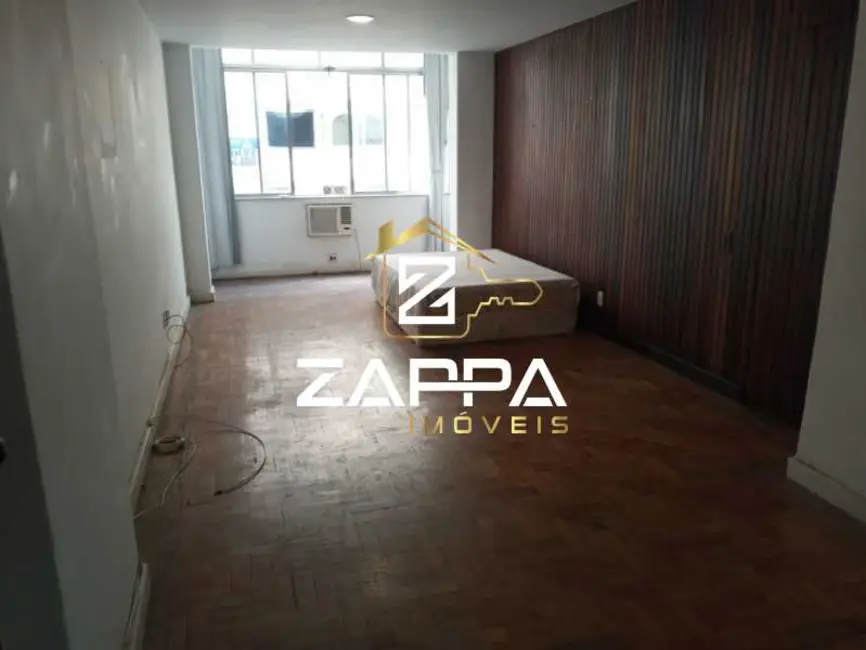 Apartamento com 3 quartos à venda, 140m2 em Rio De Janeiro - RJ - imagem 4 Foto 4 de Apartamento com 3 quartos à venda, 140m2 em Rio De Janeiro - RJ