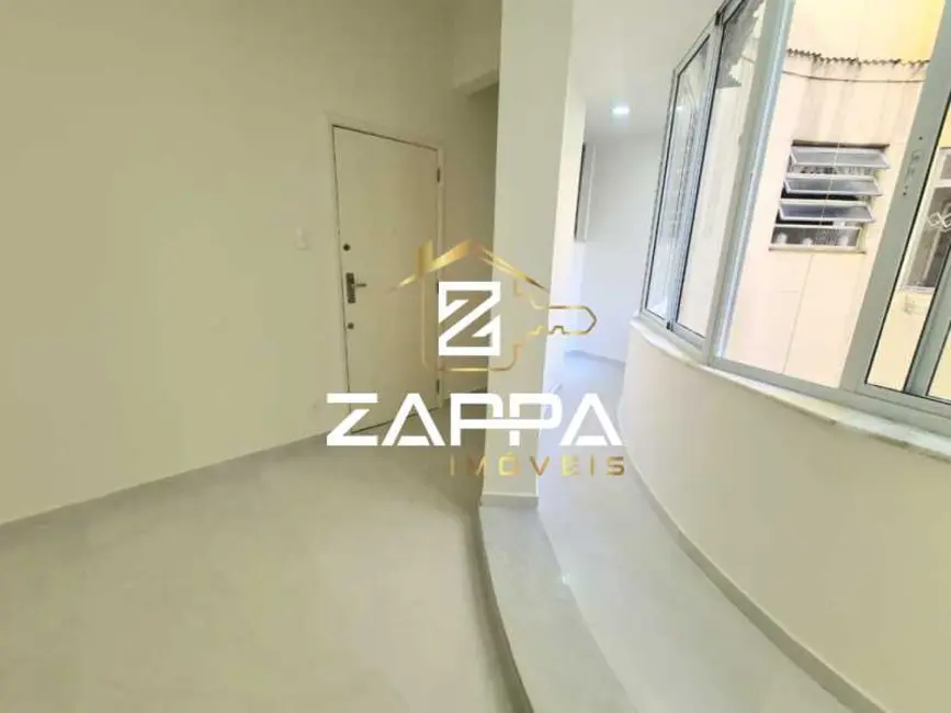 Foto 2 de Apartamento com 1 quarto à venda, 40m2 em Rio De Janeiro - RJ