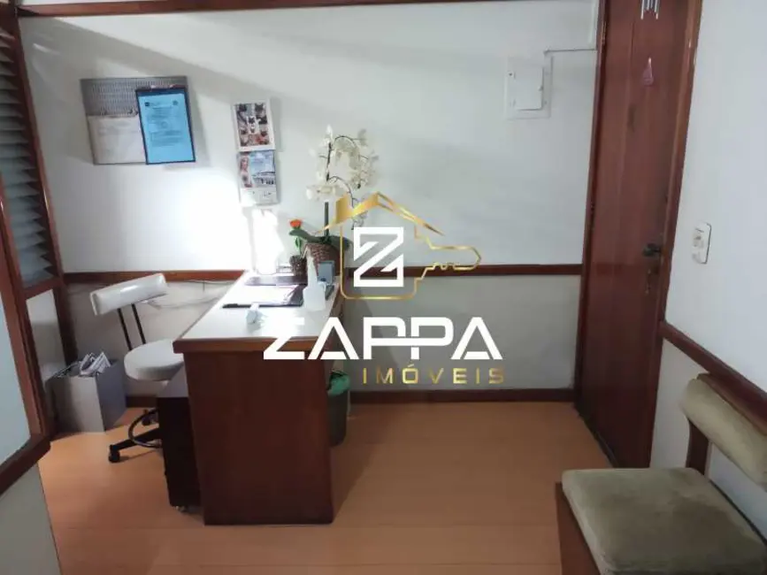 Sala Comercial à venda, 38m2 em Rio De Janeiro - RJ - imagem 1 Foto 1 de Sala Comercial à venda, 38m2 em Rio De Janeiro - RJ