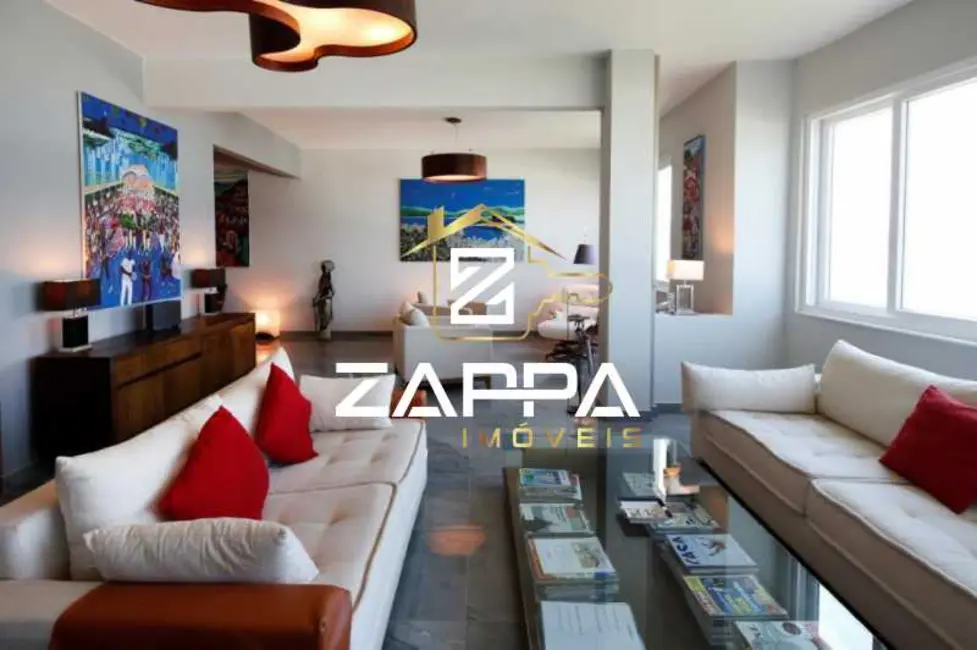 Apartamento com 3 quartos à venda, 225m2 em Rio De Janeiro - RJ - imagem 2 Foto 2 de Apartamento com 3 quartos à venda, 225m2 em Rio De Janeiro - RJ