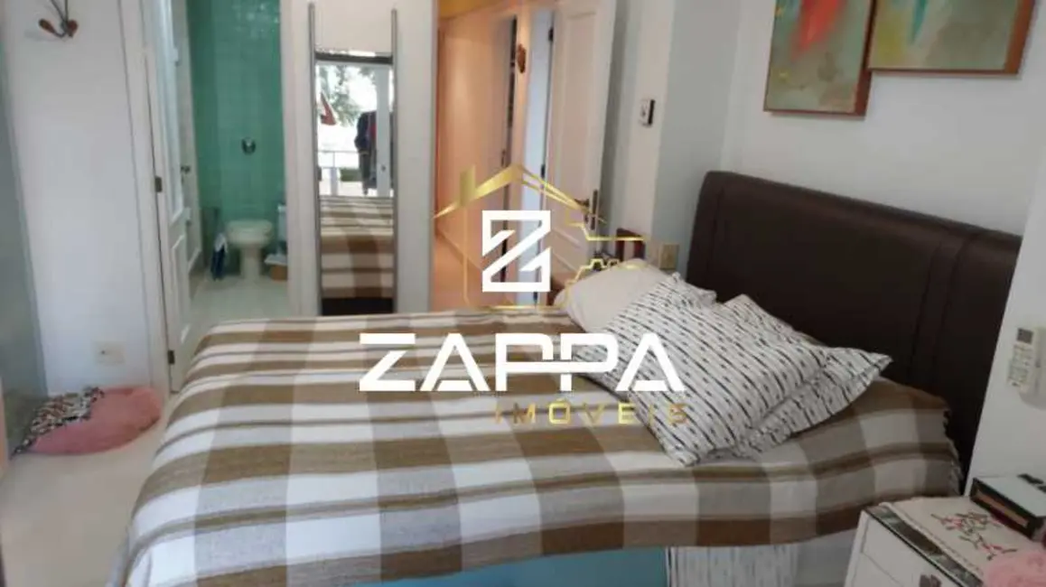 Foto 4 de Apartamento com 4 quartos à venda, 140m2 em Rio De Janeiro - RJ