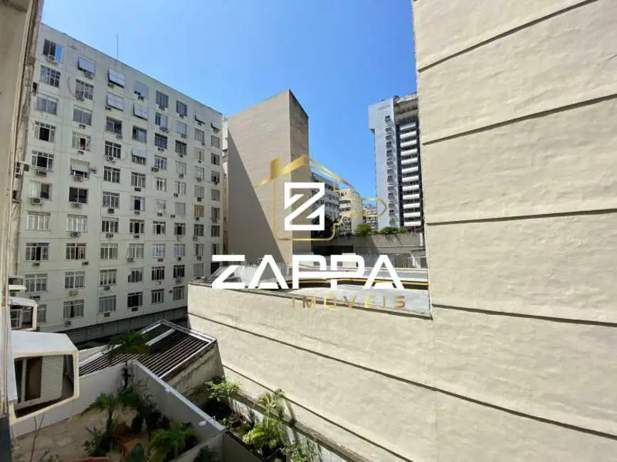 Foto 4 de Apartamento com 2 quartos à venda, 70m2 em Rio De Janeiro - RJ