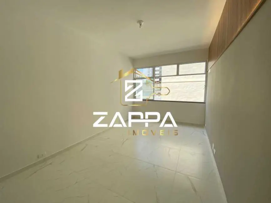 Foto 2 de Apartamento com 2 quartos à venda, 70m2 em Rio De Janeiro - RJ