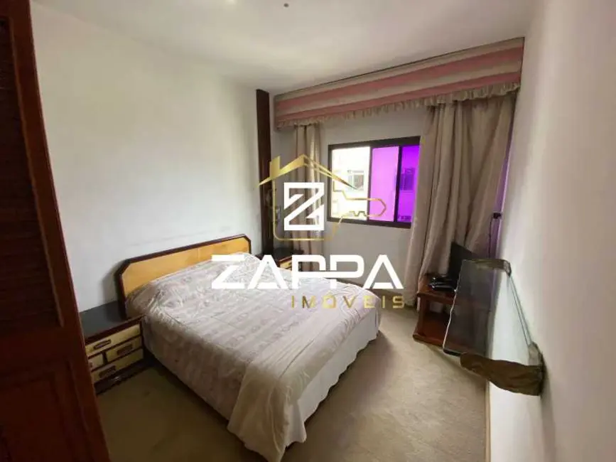 Cobertura com 4 quartos à venda, 328m2 em Rio De Janeiro - RJ - imagem 7 Foto 7 de Cobertura com 4 quartos à venda, 328m2 em Rio De Janeiro - RJ